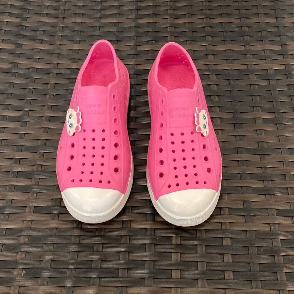 Native shoes junior size 3